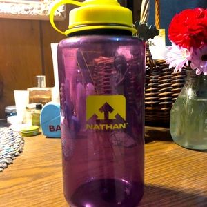 Nathan H2O BPA Free Bottle 💜💛